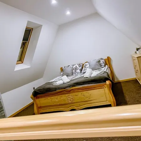 U Jarosza شقة بورونين